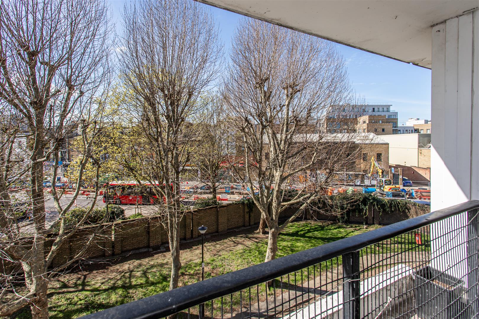 1 bed property in Kildare Walk, Limehouse